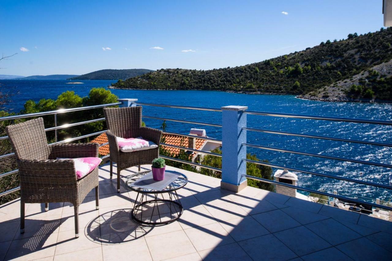Apartments "Villa Antea" Vinisce Exterior photo