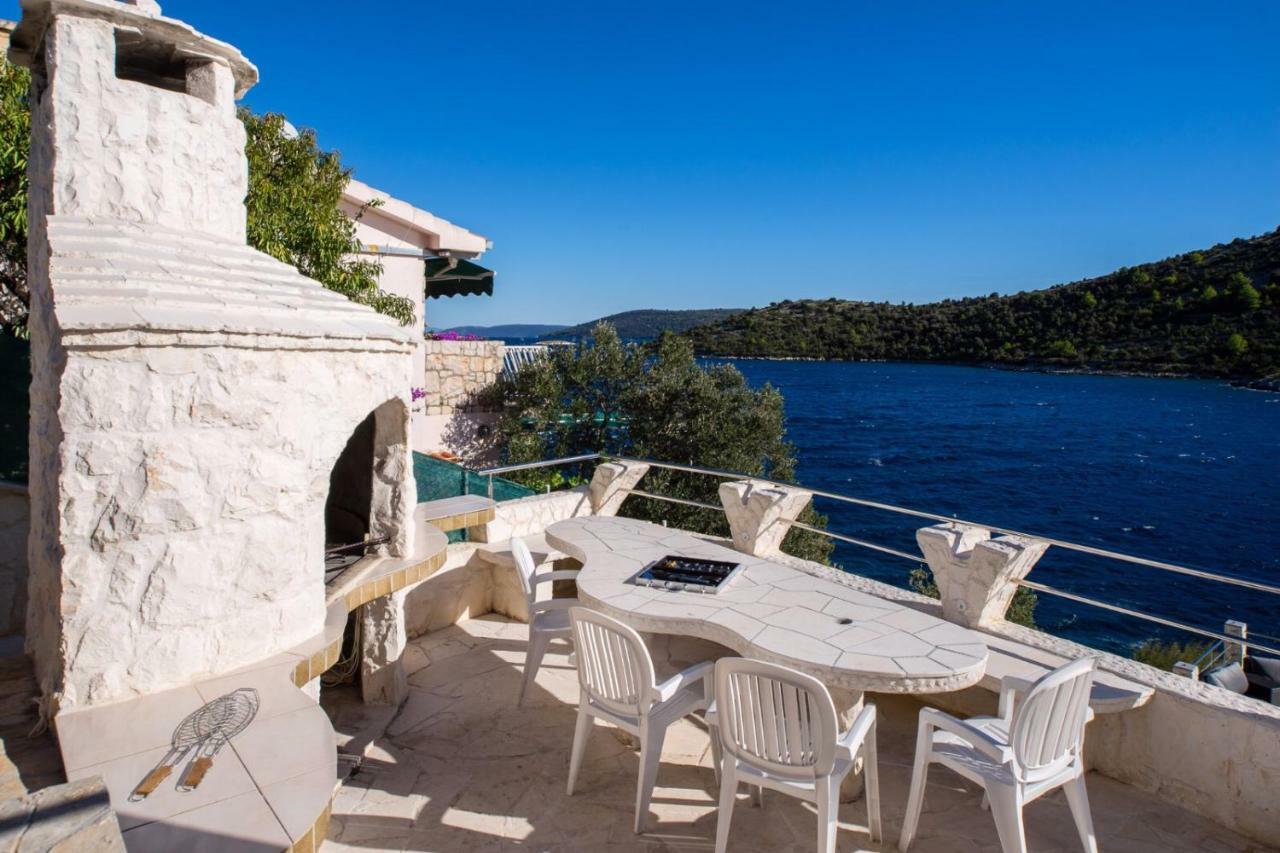 Apartments "Villa Antea" Vinisce Exterior photo