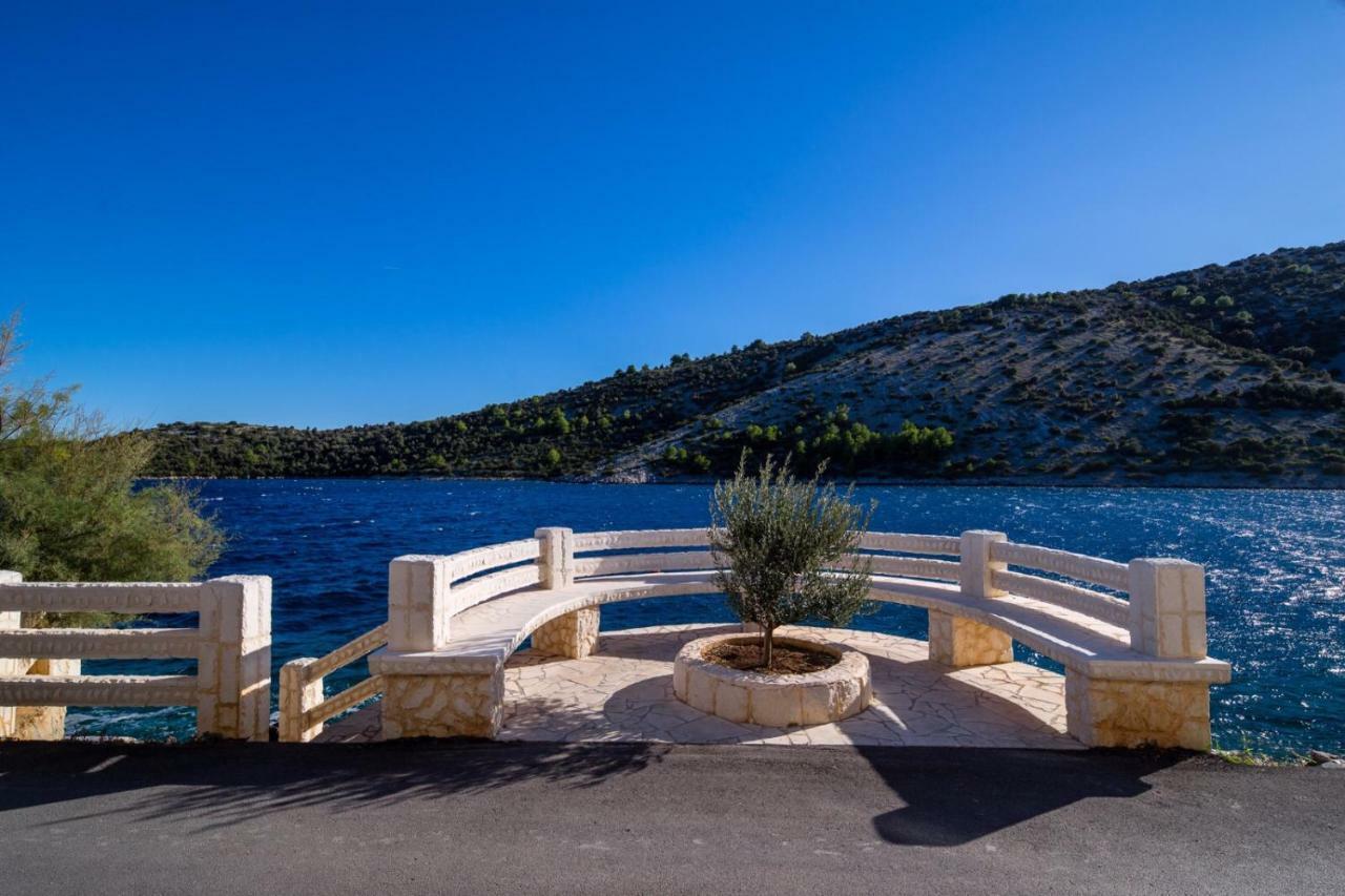 Apartments "Villa Antea" Vinisce Exterior photo